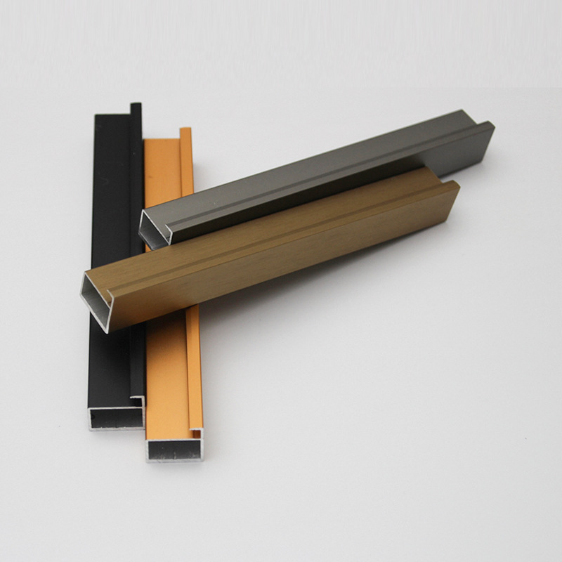 河北夏洛特重磅推出轻奢衣柜铝型材，门窗型材引领极简家居潮